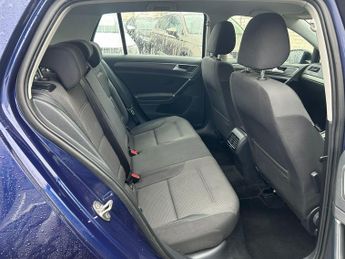 Volkswagen e-Golf 35.8kWh e-Golf Auto 5dr