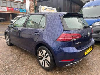 Volkswagen e-Golf 35.8kWh e-Golf Auto 5dr