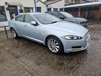 Jaguar XF 3.0d V6 Premium Luxury Saloon 4dr Diesel Auto Euro 5 (s/s) (240 