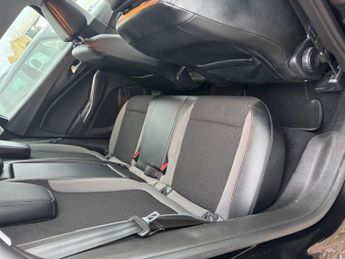 Vauxhall Grandland X 1.2 Turbo Tech Line Nav Auto Euro 6 (s/s) 5dr