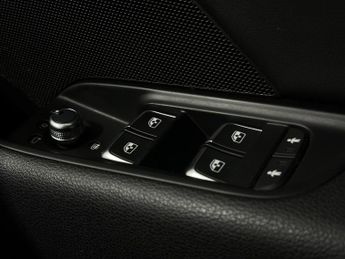 Audi A3 1.5 TFSI CoD 35 S line S Tronic Euro 6 (s/s) 4dr