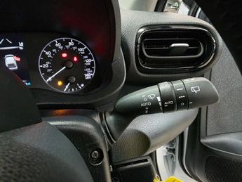Toyota Yaris 1.5 VVT-h Icon E-CVT Euro 6 (s/s) 5dr