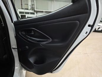 Toyota Yaris 1.5 VVT-h Icon E-CVT Euro 6 (s/s) 5dr