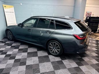 BMW 3 Series 2.0 320d MHT M Sport Touring Auto xDrive Euro 6 (s/s) 5dr