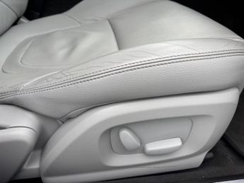 Jaguar XF 2.2d Luxury Auto Euro 5 (s/s) 4dr