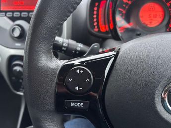 Toyota AYGO 1.0 VVT-i x-play x-shift Euro 5 5dr Euro 5