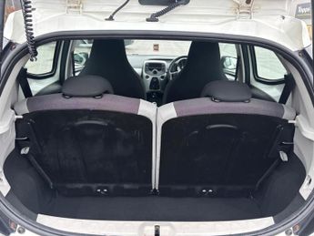 Toyota AYGO 1.0 VVT-i x-play x-shift Euro 5 5dr Euro 5