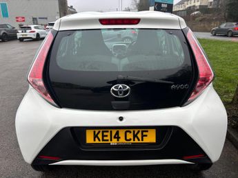 Toyota AYGO 1.0 VVT-i x-play x-shift Euro 5 5dr Euro 5