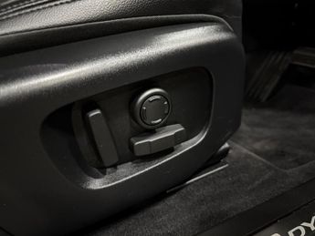 Land Rover Range Rover Evoque 1.5 P300e 12.2kWh R-Dynamic S Auto 4WD Euro 6 (s/s) 5dr