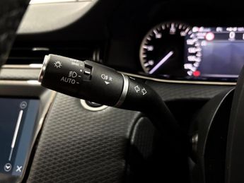 Land Rover Range Rover Evoque 1.5 P300e 12.2kWh R-Dynamic S Auto 4WD Euro 6 (s/s) 5dr