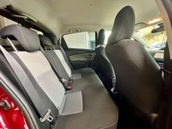 Toyota Yaris 1.5 VVT-h Icon Tech E-CVT Euro 6 (s/s) 5dr