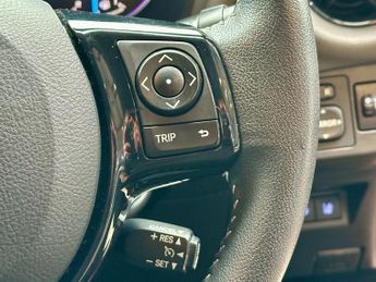 Toyota Yaris 1.5 VVT-h Icon Tech E-CVT Euro 6 (s/s) 5dr