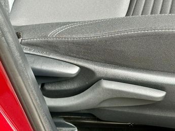 Toyota Yaris 1.5 VVT-h Icon Tech E-CVT Euro 6 (s/s) 5dr