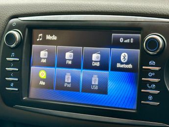 Toyota Yaris 1.5 VVT-h Icon Tech E-CVT Euro 6 (s/s) 5dr