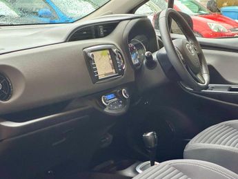 Toyota Yaris 1.5 VVT-h Icon Tech E-CVT Euro 6 (s/s) 5dr
