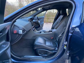 Jaguar XE 2.0d R-Sport Auto Euro 6 (s/s) 4dr