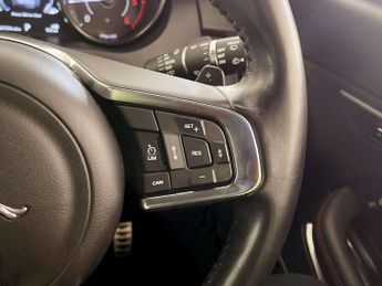 Jaguar E-PACE 2.0 D180 First Edition SUV 5dr Diesel Auto AWD Euro 6 (s/s) (180