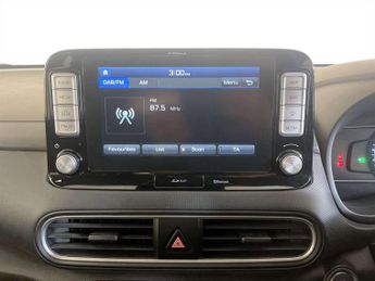 Hyundai KONA 64kWh Premium SE SUV 5dr Electric Auto (7kW Charger) (204 ps)