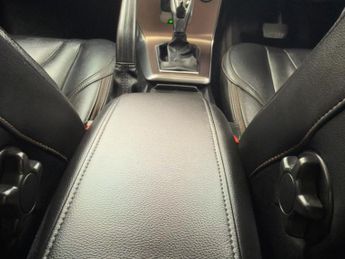 Volvo V40 Cross Country 1.5 T3 Pro Hatchback 5dr Petrol Auto Euro 6 (s/s) (152 ps)