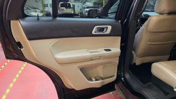 Ford Explorer 2.0 XLT ECOBOOST LEFT HAND 7 SEATS