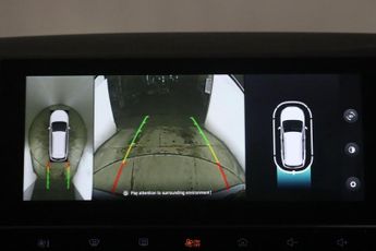 MG MG5 61.1kWh Trophy Long Range Auto 5dr
