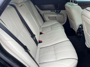Jaguar XJ 3.0d V6 Portfolio Auto Euro 5 (s/s) 4dr