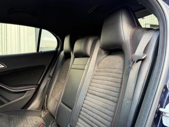 Mercedes-Benz GLA 2.1 GLA220d AMG Line (Premium) 7G-DCT 4MATIC Euro 6 (s/s) 5dr