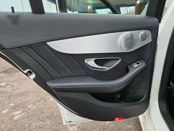 Mercedes-Benz C Class 2.1 C250d AMG Line (Premium Plus) 7G-Tronic+ Euro 6 (s/s) 4dr