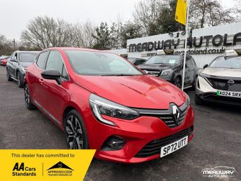 Renault Clio 1.6 E-TECH Techno Auto Euro 6 (s/s) 5dr