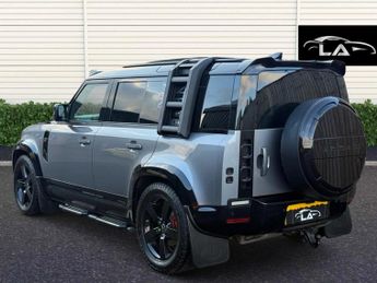 Land Rover Defender 110 2.0 SD4 SE Auto 4WD Euro 6 (s/s) 5dr