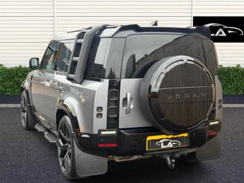 Land Rover Defender 110 2.0 SD4 SE Auto 4WD Euro 6 (s/s) 5dr