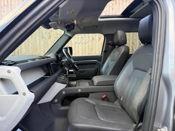 Land Rover Defender 110 2.0 SD4 SE Auto 4WD Euro 6 (s/s) 5dr