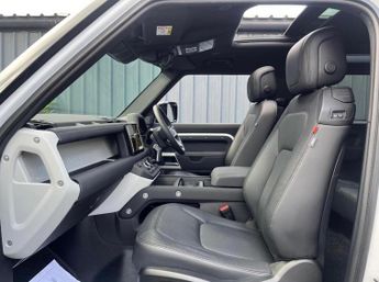Land Rover Defender 90 3.0 D250 MHEV X-Dynamic HSE Auto 4WD Euro 6 (s/s) 3dr