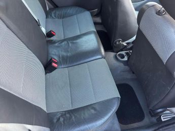 Vauxhall Corsa 1.2i 16v SXi+ 5dr