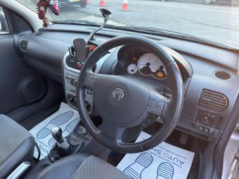 Vauxhall Corsa 1.2i 16v SXi+ 5dr
