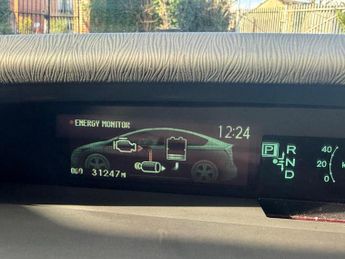 Toyota Prius 1.5 CVT 4dr