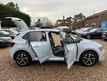 Volkswagen Polo 1.0 TSI beats DSG Euro 6 (s/s) 5dr