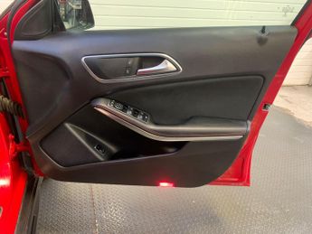 Mercedes-Benz GLA 2.1 GLA220 CDI AMG Line 7G-DCT 4MATIC Euro 6 (s/s) 5dr