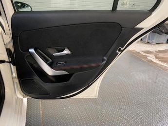 Mercedes-Benz A Class 1.5 A180d AMG Line (Executive) 7G-DCT Euro 6 (s/s) 4dr