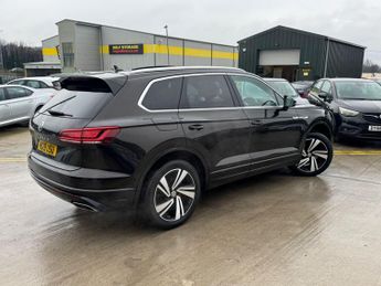 Volkswagen Touareg 3.0 TDI V6 R-Line Tech Tiptronic 4Motion Euro 6 (s/s) 5dr