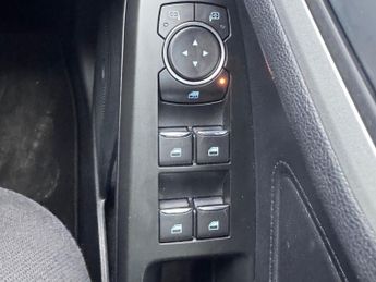 Ford Focus 1.0T EcoBoost Zetec Auto Euro 6 (s/s) 5dr