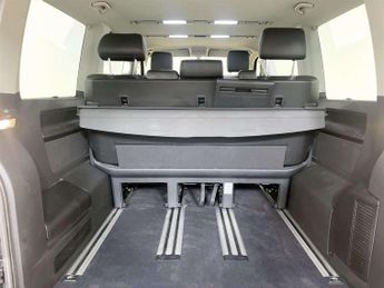 Volkswagen Caravelle 2.0 BiTDI Executive MPV 5dr Diesel DSG Euro 6 (s/s) (199 ps)