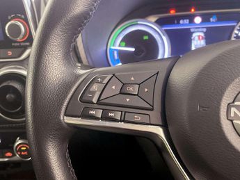 Nissan Juke 1.6 N-Connecta SUV 5dr Petrol Hybrid Auto Euro 6 (143 ps)