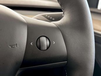 Tesla Model Y SUV 5dr Electric Auto RWD (346 ps)