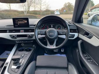 Audi A4 Avant 2.0 TDI S line S Tronic quattro Euro 6 (s/s) 5dr