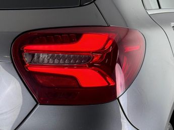 Mercedes-Benz A Class 1.5 A180d Sport (Premium) 7G-DCT Euro 6 (s/s) 5dr