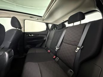 Nissan Qashqai 1.6 dCi N-Connecta XTRON 2WD Euro 6 (s/s) 5dr