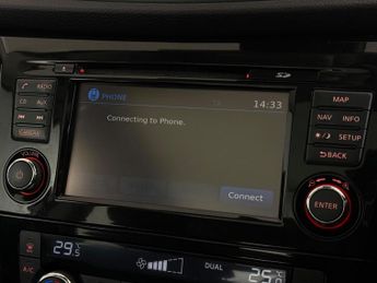 Nissan Qashqai 1.6 dCi N-Connecta XTRON 2WD Euro 6 (s/s) 5dr