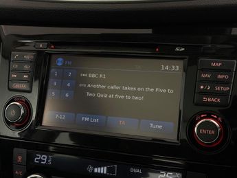 Nissan Qashqai 1.6 dCi N-Connecta XTRON 2WD Euro 6 (s/s) 5dr