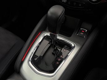 Nissan Qashqai 1.6 dCi N-Connecta XTRON 2WD Euro 6 (s/s) 5dr